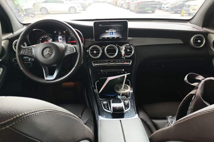 Used Mercedes-Benz GLC 2018 GLC 200 4MATIC Center Console