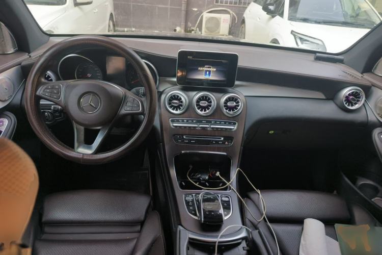 Used Mercedes-Benz GLC 2018 Facelift GLC 200 4MATIC Center Console