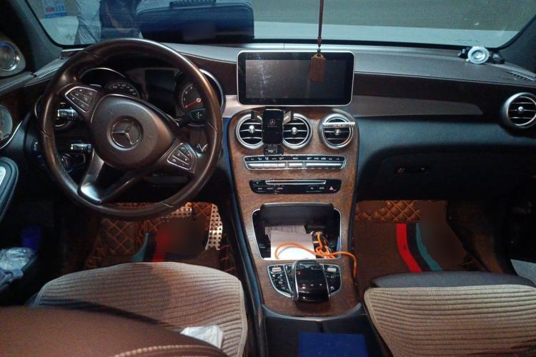 Used Mercedes-Benz GLC 2018 GLC 200 4MATIC Center Console
