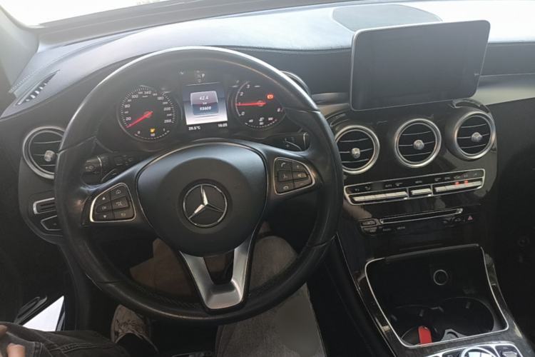 Used Mercedes-Benz GLC 2018 GLC 260 4MATIC Dynamic Edition Center Console