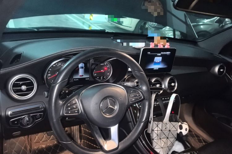 Used Mercedes-Benz GLC 2018 GLC 260 4MATIC Dynamic Edition Center Console