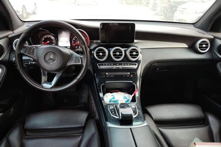 Used Mercedes-Benz GLC 2018 GLC 200 4MATIC Center Console