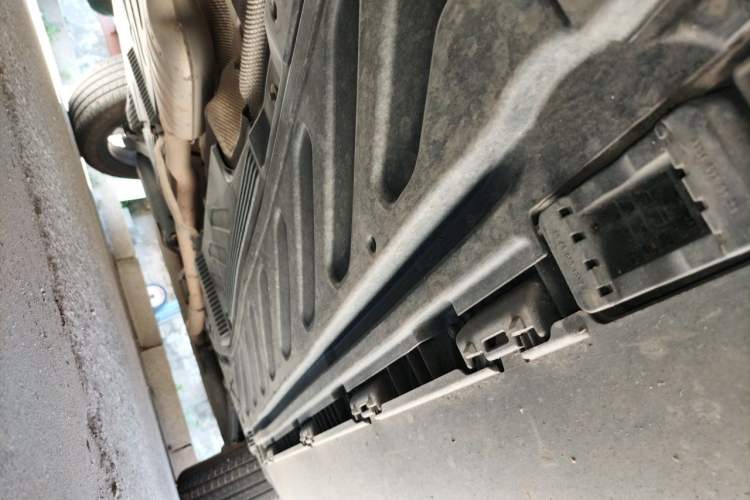 Used Mercedes-Benz GLC 2018 GLC 260 4MATIC Luxury Model Chassis Front Left