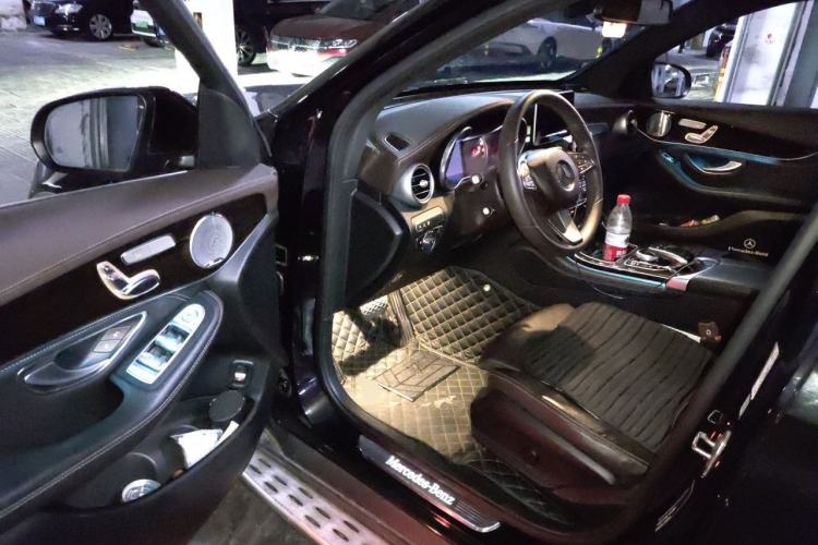 Used Mercedes-Benz GLC 2018 GLC 260 4MATIC Luxury Model Driver Seat