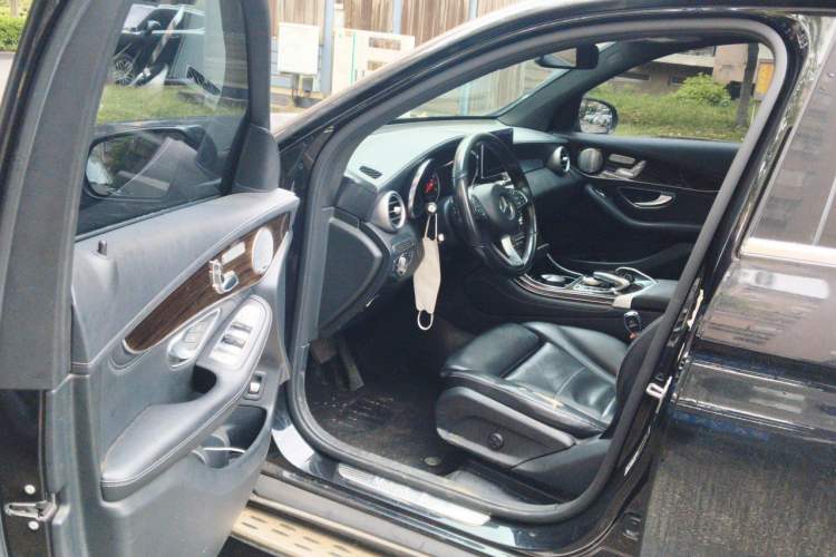 Used Mercedes-Benz GLC 2018 Facelifted GLC 260 4MATIC Dynamic Edition Driver Seat