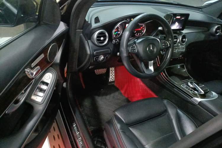 Used Mercedes-Benz GLC 2018 GLC 260 4MATIC Dynamic Edition Driver Seat