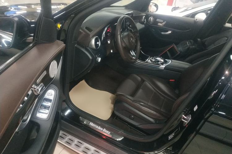 Used Mercedes-Benz GLC 2018 GLC 260 4MATIC Luxury Model Driver Seat