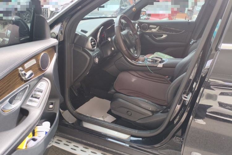 Used Mercedes-Benz GLC 2018 Facelift GLC 260 4MATIC Luxury Edition Driver Seat