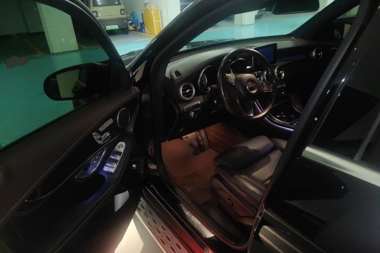 Used Mercedes-Benz GLC 2018 GLC 260 4MATIC Luxury Model Driver Seat