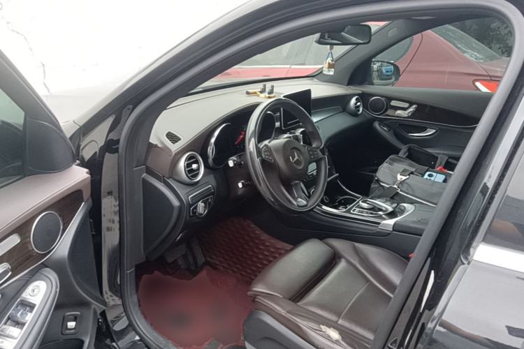 Used Mercedes-Benz GLC 2018 Facelifted GLC 260 4MATIC Dynamic Edition Driver Seat