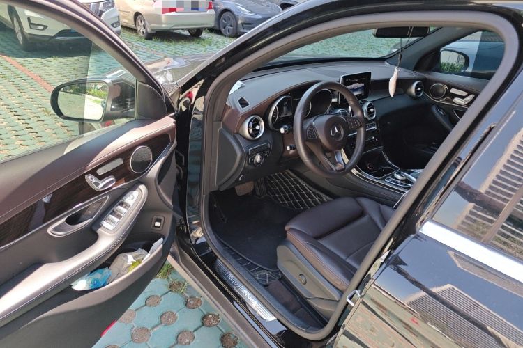 Used Mercedes-Benz GLC 2018 GLC 260 4MATIC Dynamic Edition Driver Seat