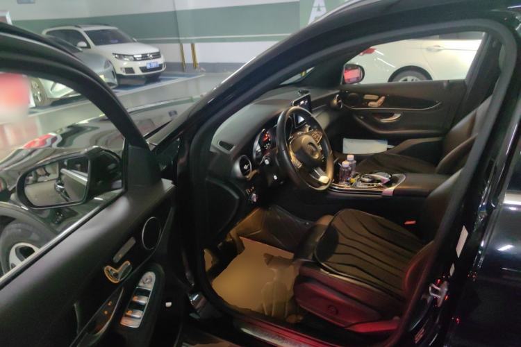 Used Mercedes-Benz GLC 2018 Facelift GLC 260 4MATIC Luxury Edition Driver Seat