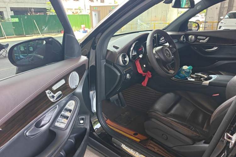 Used Mercedes-Benz GLC 2018 Facelifted GLC 260 4MATIC Dynamic Edition Driver Seat