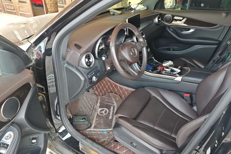 Used Mercedes-Benz GLC 2018 Facelift GLC 260 4MATIC Luxury Edition Driver Seat