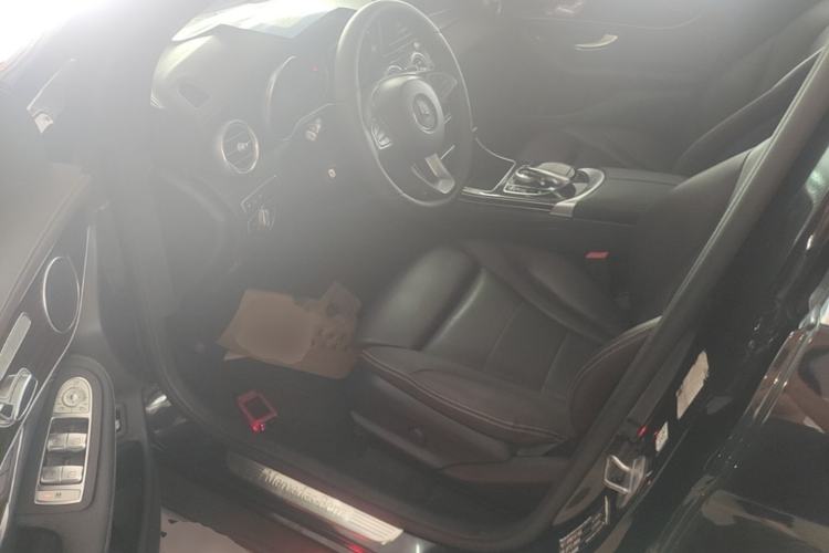 Used Mercedes-Benz GLC 2018 Facelift GLC 260 4MATIC Luxury Edition Driver Seat