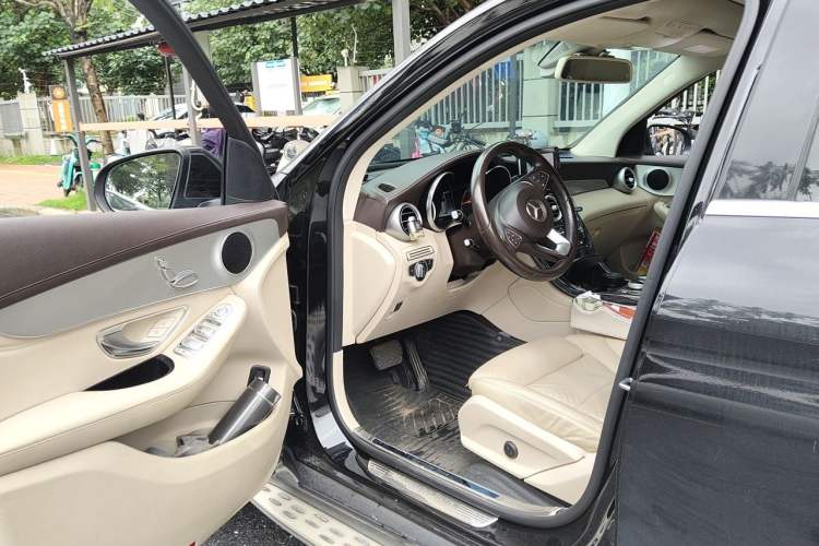 Used Mercedes-Benz GLC 2018 GLC 200 4MATIC Driver Seat