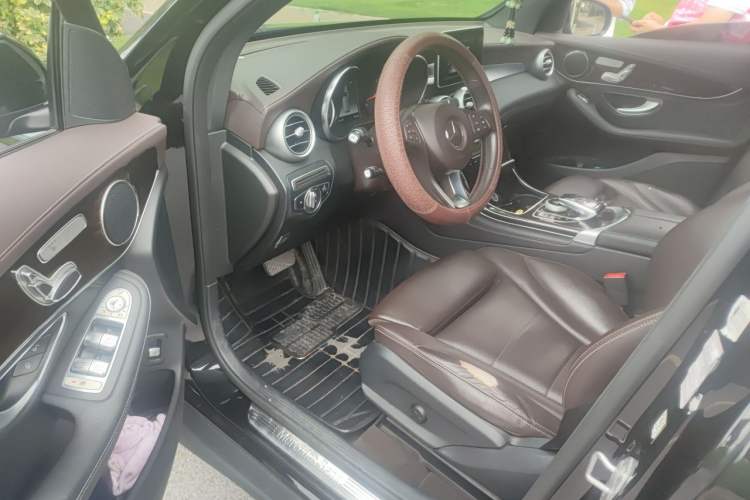 Used Mercedes-Benz GLC 2018 Facelifted GLC 260 4MATIC Dynamic Edition Driver Seat