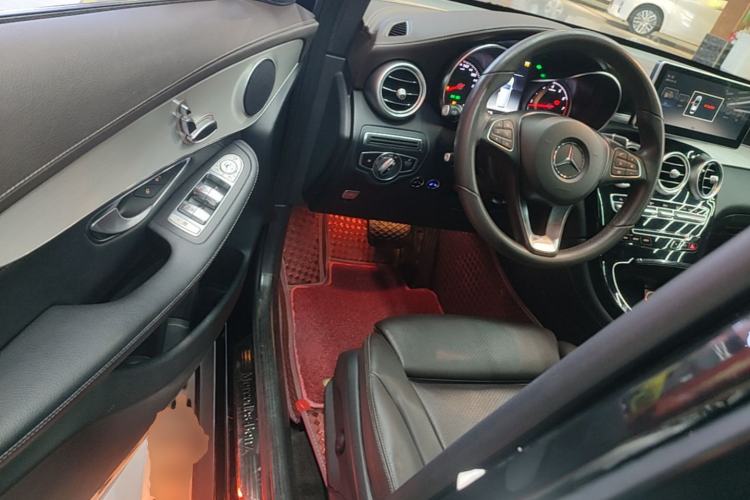 Used Mercedes-Benz GLC 2018 Facelift GLC 200 4MATIC Driver Seat