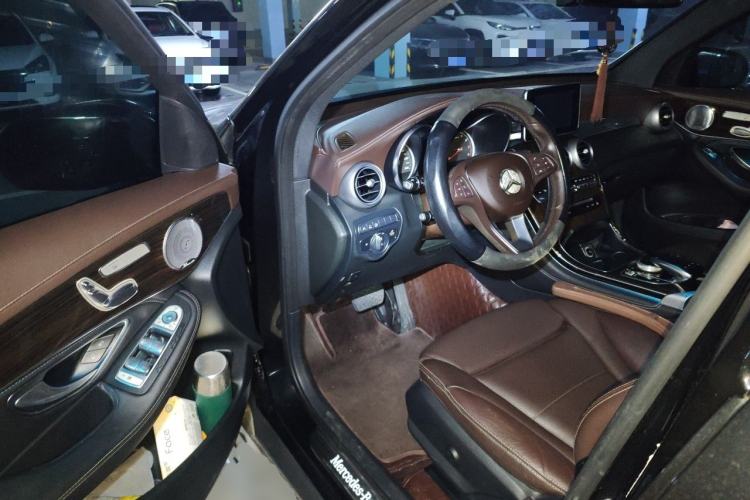 Used Mercedes-Benz GLC 2018 GLC 260 4MATIC Luxury Model Driver Seat