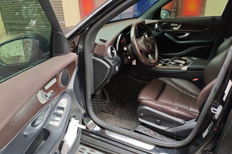 Used Mercedes-Benz GLC 2018 Refreshed GLC 300 4MATIC Dynamic Edition Driver Seat