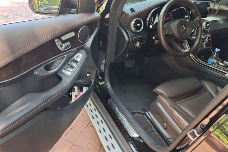 Used Mercedes-Benz GLC 2018 Facelifted GLC 260 4MATIC Dynamic Edition Driver Seat