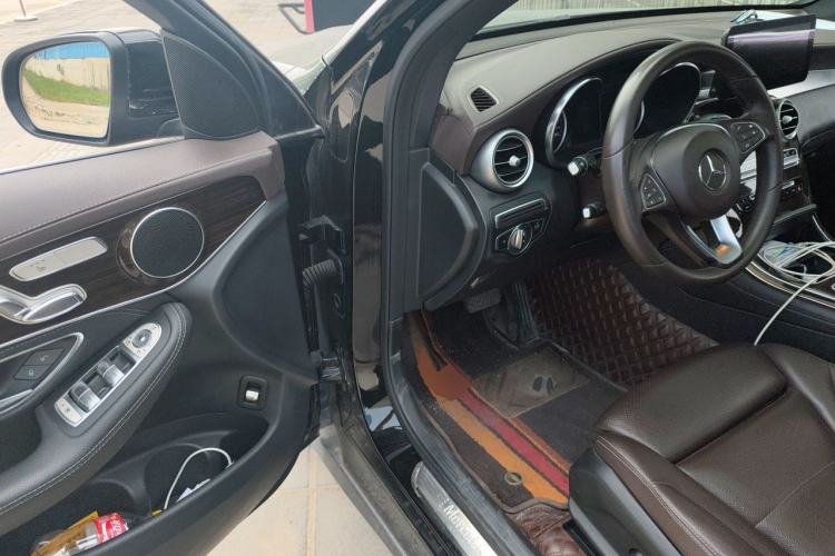 Used Mercedes-Benz GLC 2018 Facelifted GLC 260 4MATIC Dynamic Edition Driver Seat