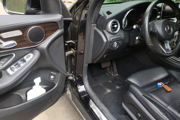 Used Mercedes-Benz GLC 2018 GLC 260 4MATIC Dynamic Edition Driver Seat