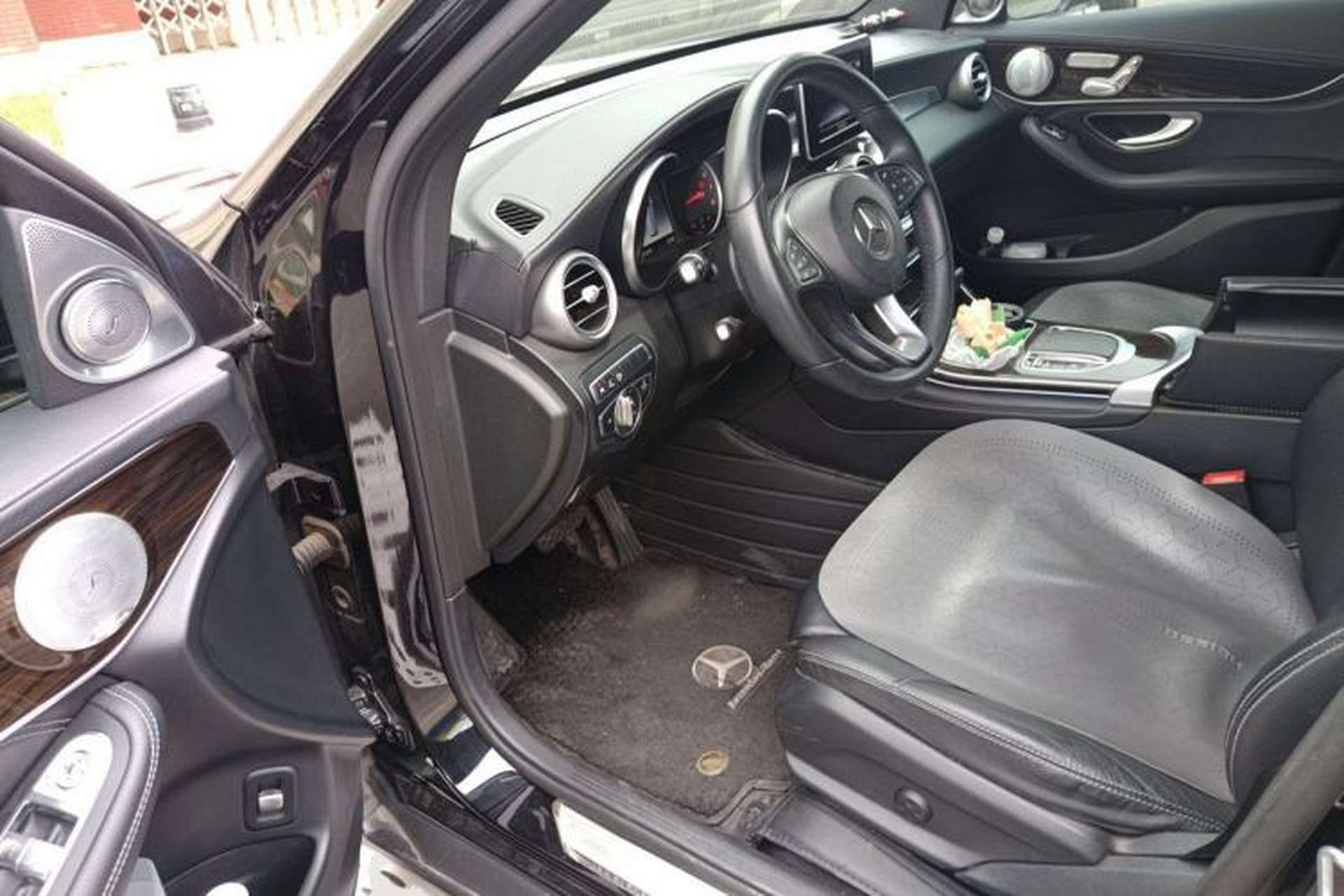 Used Mercedes-Benz GLC 2018 GLC 260 4MATIC Luxury Model Driver Seat