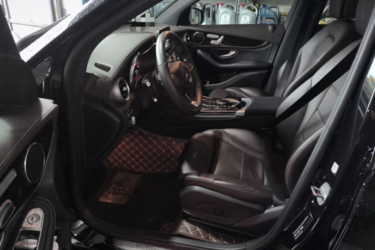 Used Mercedes-Benz GLC 2018 GLC 260 4MATIC Luxury Model Driver Seat