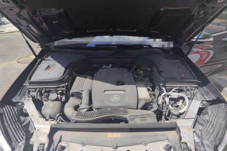 Used Mercedes-Benz GLC 2018 Facelift GLC 260 4MATIC Luxury Edition Engine Bay