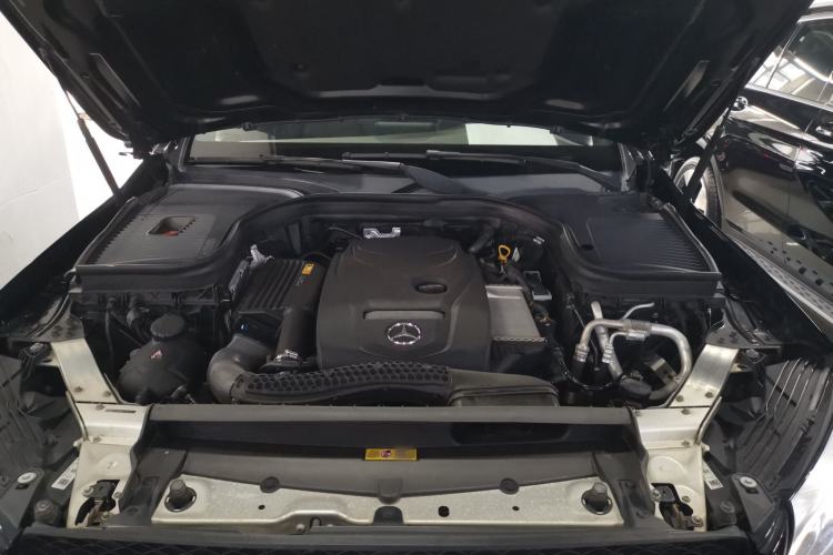 Used Mercedes-Benz GLC 2018 Facelift GLC 260 4MATIC Luxury Edition Engine Bay