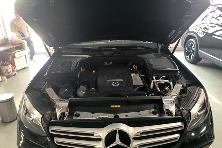 Used Mercedes-Benz GLC 2018 GLC 260 4MATIC Luxury Model Engine Bay