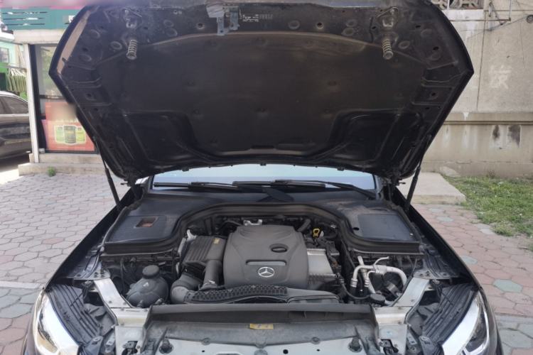 Used Mercedes-Benz GLC 2018 GLC 260 4MATIC Dynamic Edition Engine Bay