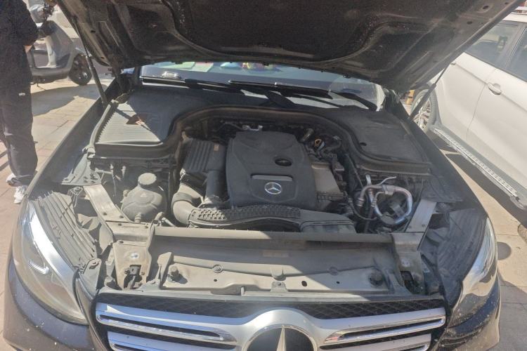 Used Mercedes-Benz GLC 2018 GLC 260 4MATIC Luxury Model Engine Bay