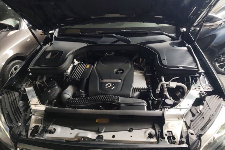 Used Mercedes-Benz GLC 2018 Facelift GLC 260 4MATIC Luxury Edition Engine Bay