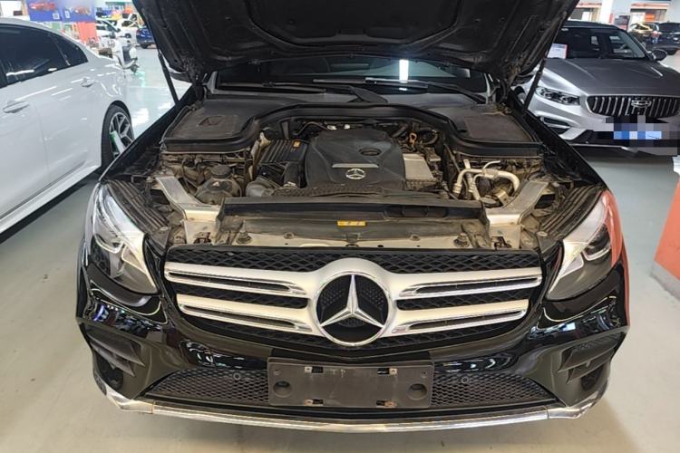 Used Mercedes-Benz GLC 2018 GLC 260 4MATIC Dynamic Edition Engine Bay