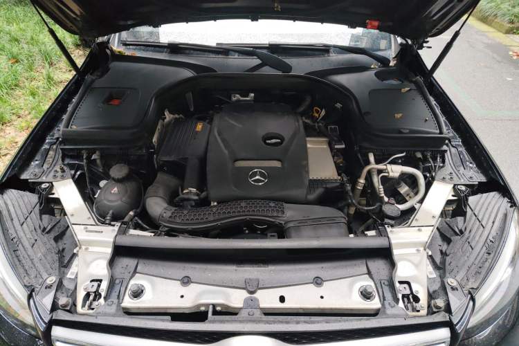 Used Mercedes-Benz GLC 2018 Facelift GLC 200 4MATIC Engine Bay