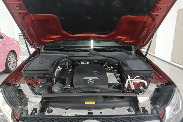 Used Mercedes-Benz GLC 2018 Facelift GLC 200 4MATIC Engine Bay