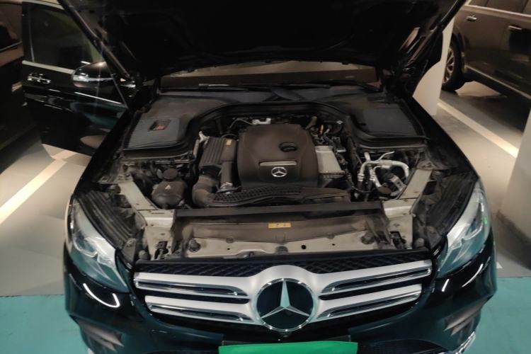 Used Mercedes-Benz GLC 2018 GLC 260 4MATIC Luxury Model Engine Bay