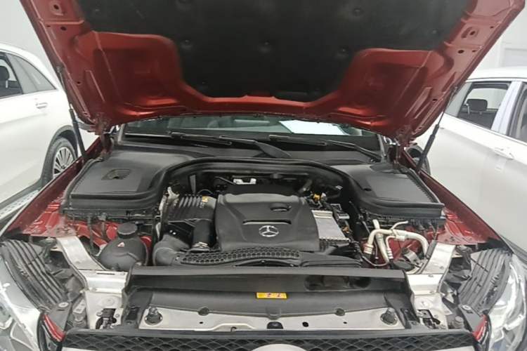 Used Mercedes-Benz GLC 2018 Facelift GLC 200 4MATIC Engine Bay