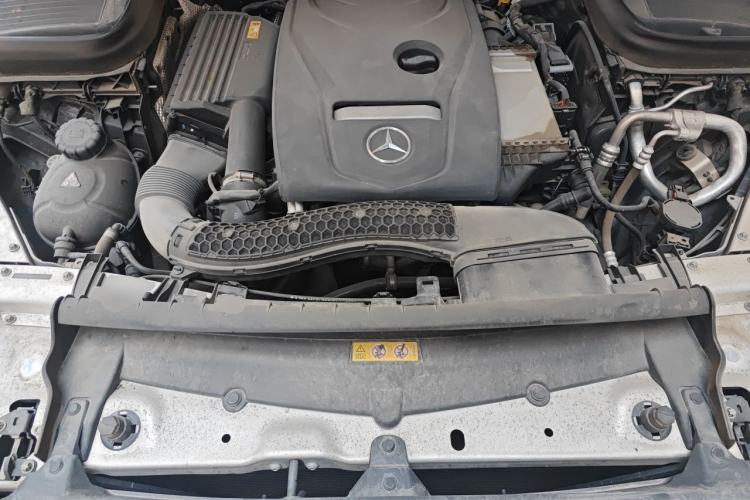 Used Mercedes-Benz GLC 2018 Facelift GLC 260 4MATIC Luxury Edition Engine Bay