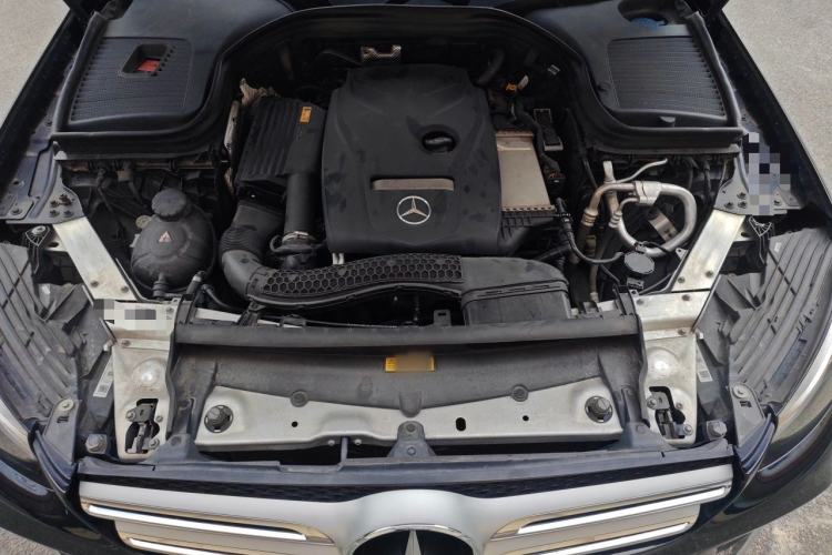 Used Mercedes-Benz GLC 2018 Facelift GLC 260 4MATIC Luxury Edition Engine Bay