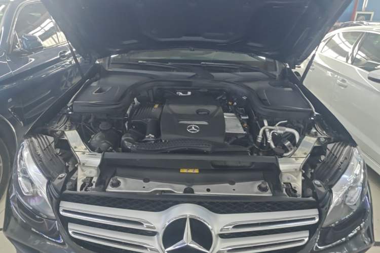 Used Mercedes-Benz GLC 2018 Refreshed GLC 300 4MATIC Dynamic Edition Engine Bay