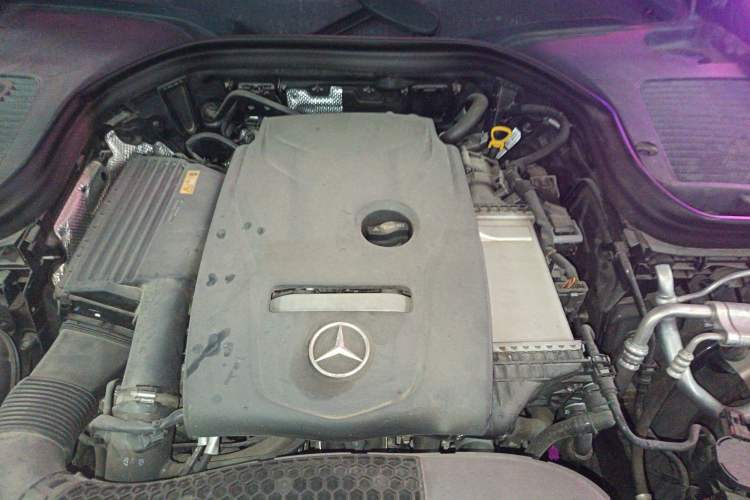 Used Mercedes-Benz GLC 2018 GLC 260 4MATIC Luxury Model Engine Bay