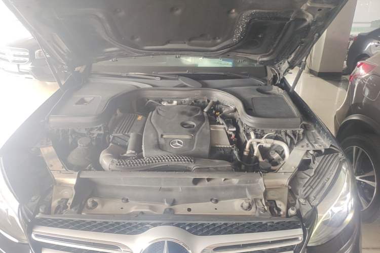 Used Mercedes-Benz GLC 2018 Facelift GLC 260 4MATIC Luxury Edition Engine Bay