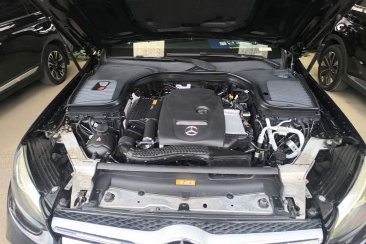 Used Mercedes-Benz GLC 2018 Facelifted GLC 260 4MATIC Dynamic Edition Engine Bay