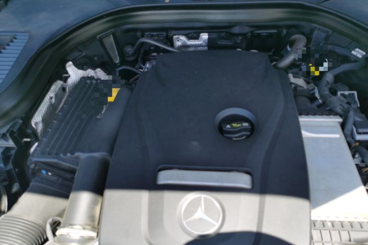 Used Mercedes-Benz GLC 2018 GLC 260 4MATIC Dynamic Edition Engine Bay