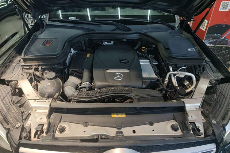 Used Mercedes-Benz GLC 2018 Facelift GLC 200 4MATIC Engine Bay