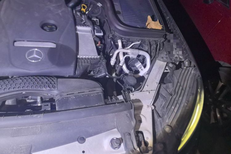 Used Mercedes-Benz GLC 2018 GLC 260 4MATIC Luxury Model Engine Bay Left