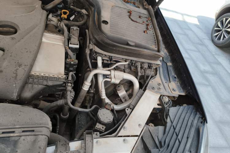 Used Mercedes-Benz GLC 2018 GLC 200 4MATIC Engine Bay Left